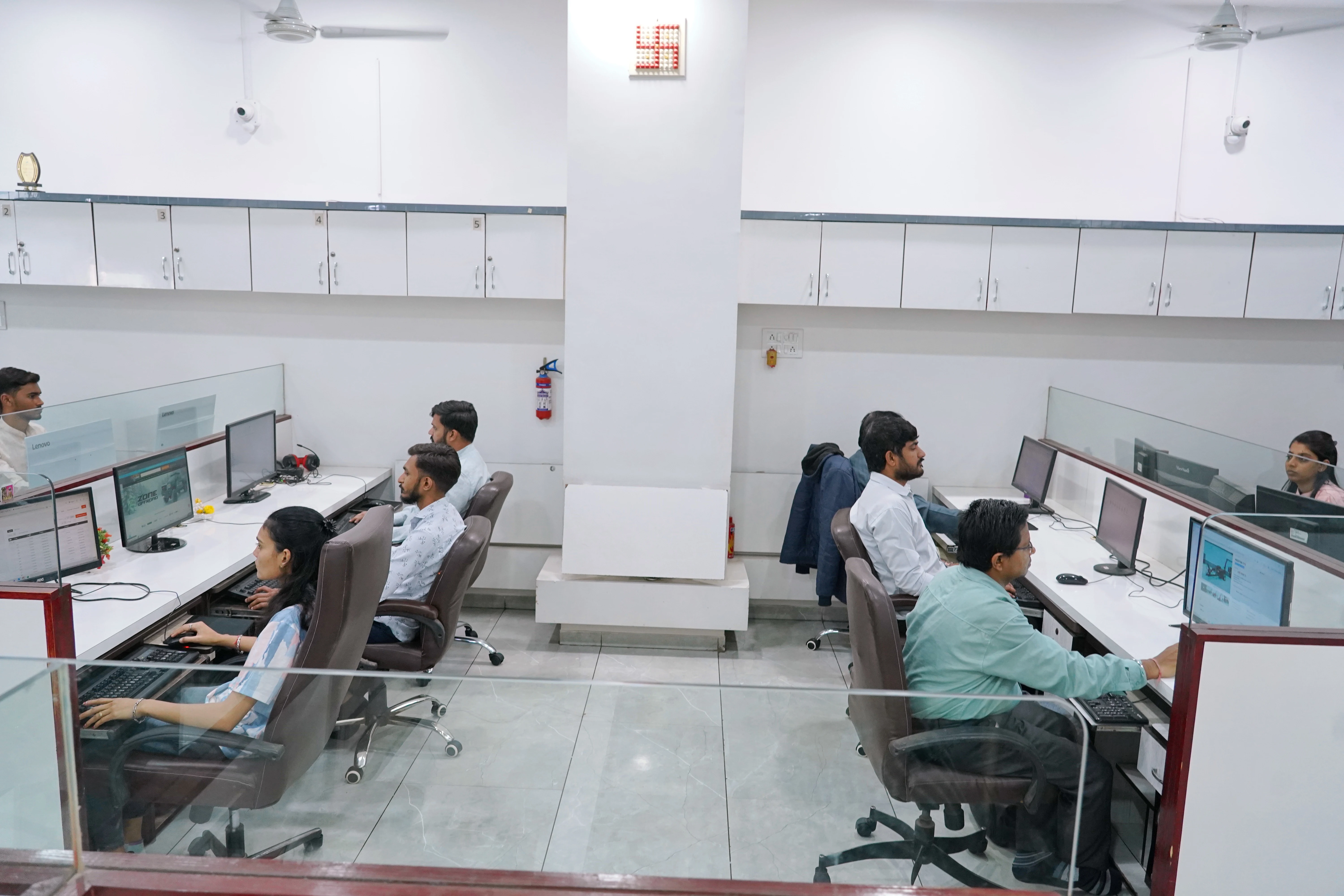 Staff Om Data Entry India